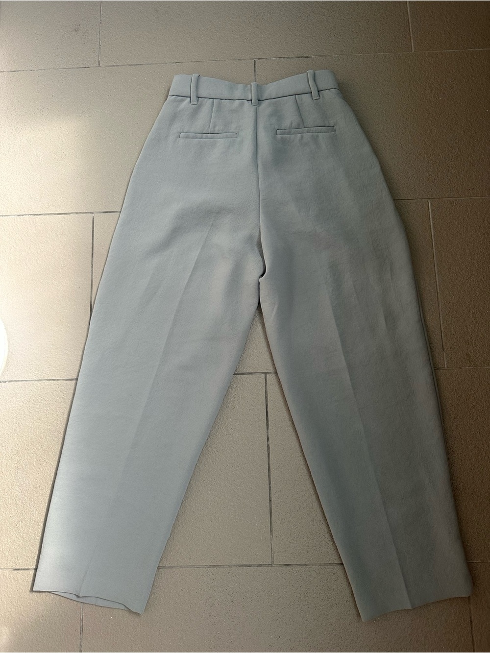 Wilfred Aritzia Slim High-Rise Trousers in Light Gray